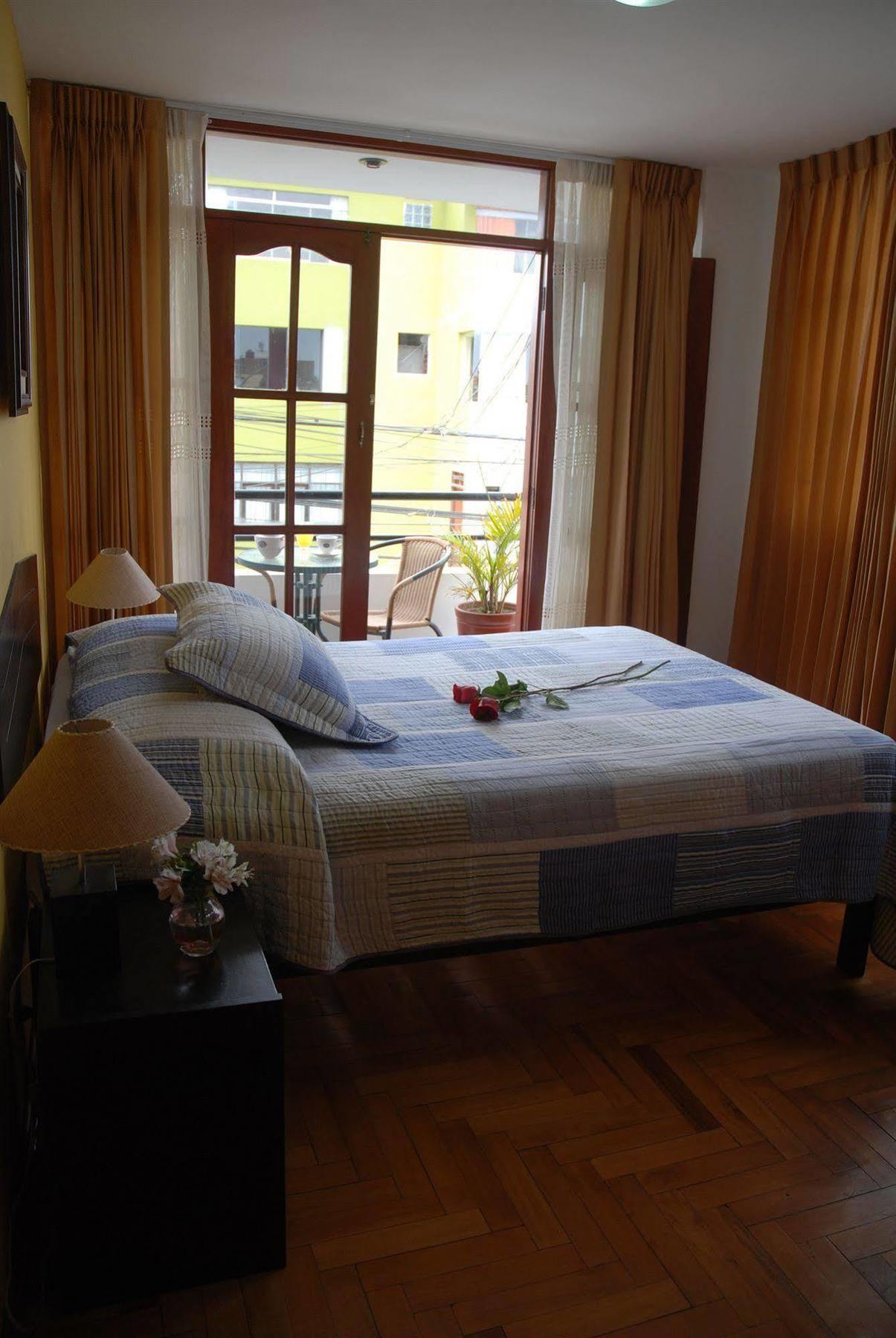 El Centurion Hotel Трухильо Екстериор снимка