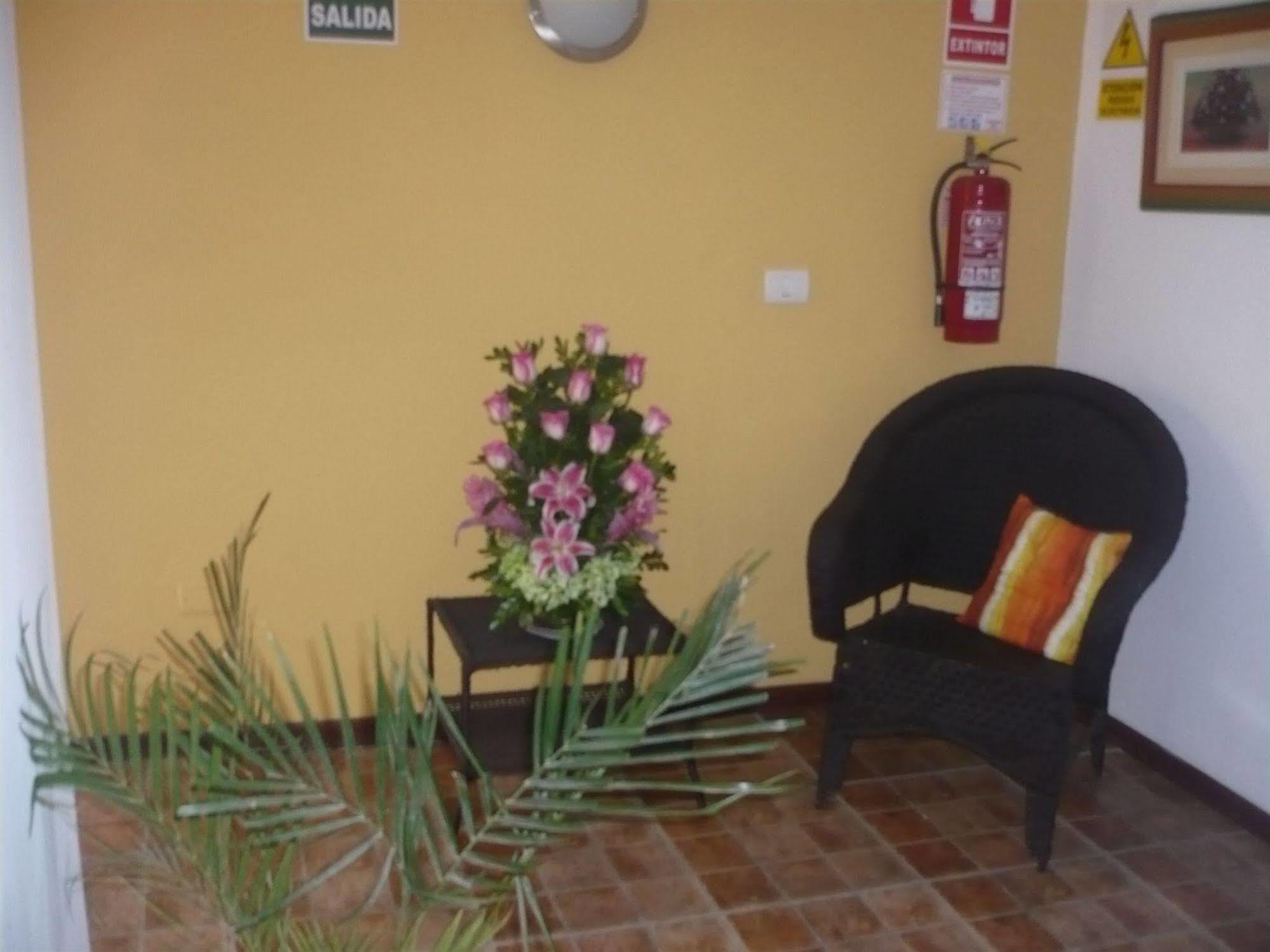 El Centurion Hotel Трухильо Екстериор снимка